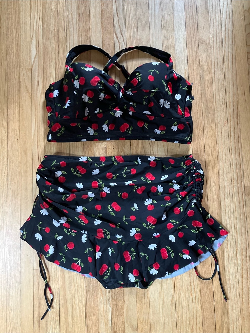Torrid 2 18/20 Retro Longline Cherry Floral Bikini Swimsuit with Skirted Bottom - Picture 2 of 5